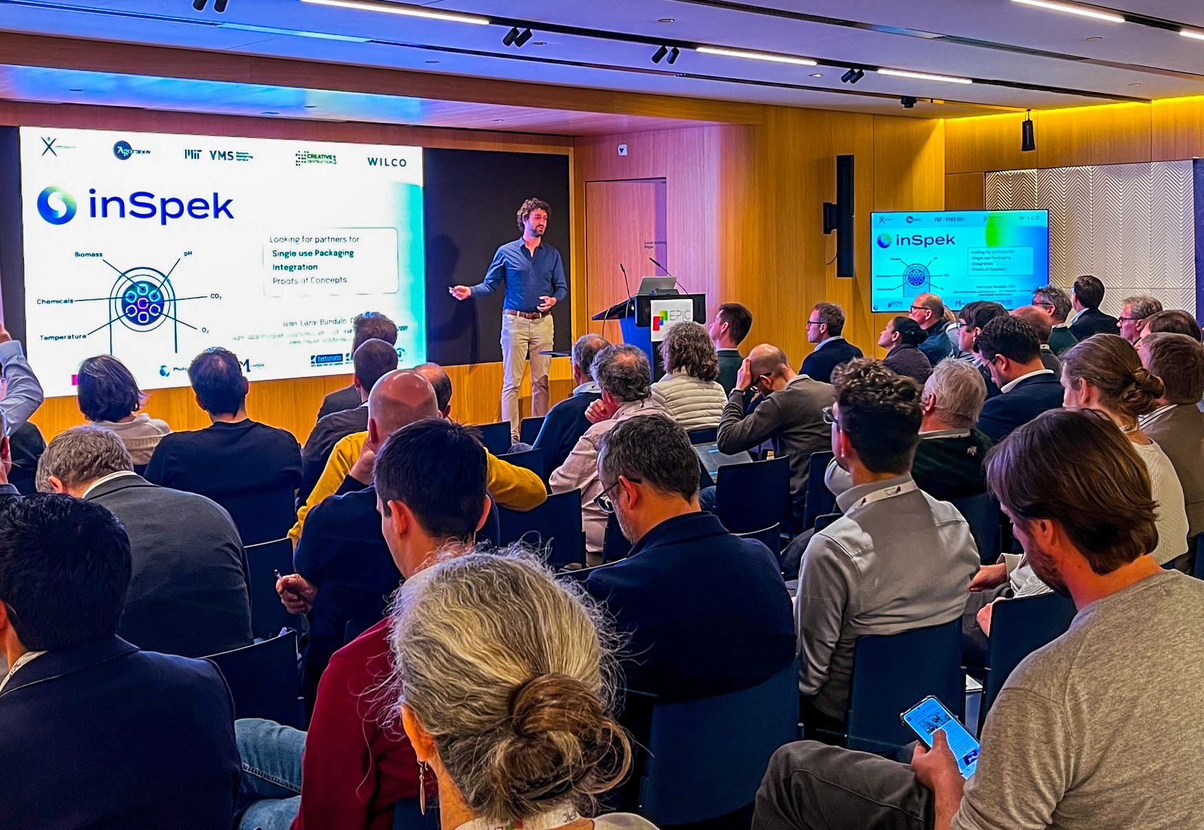 Presenting InSpek at a conference